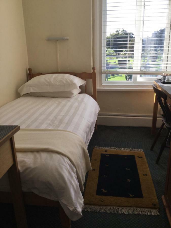 Bay Lodge Aylesbury  Eksteriør bilde